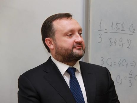 Суд наложил арест на принадлежащее Арбузову оружие