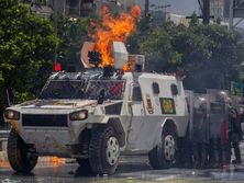 Протесты в Венесуэле продолжаются. Фоторепортаж