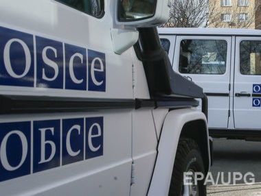 Вблизи Докучаевска боевик бросил дымовую гранату в машину с представителями ОБСЕ