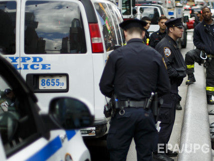 У Нью-Йорку автомобіль збив перехожих на тротуарі, є загиблий