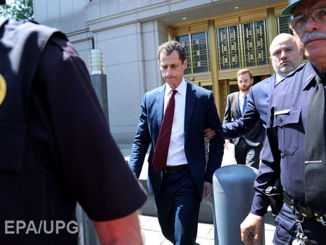 В США экс-конгрессмен признался, что посылал фото интимного содержания 15-летней девушке