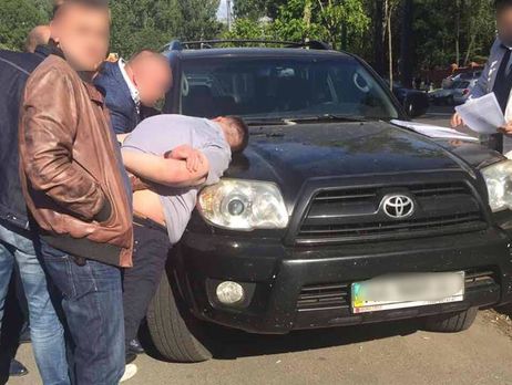 Суд арестовал на два месяца правоохранителя, задержанного за взятку в $150 тыс. – Сарган