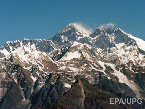 Індійського альпініста, що зник на Евересті, знайшли мертвим