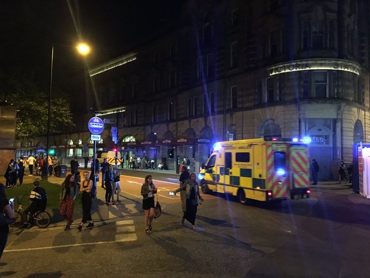 На стадіоні в Манчестері під час концерту сталися вибухи. Є жертви