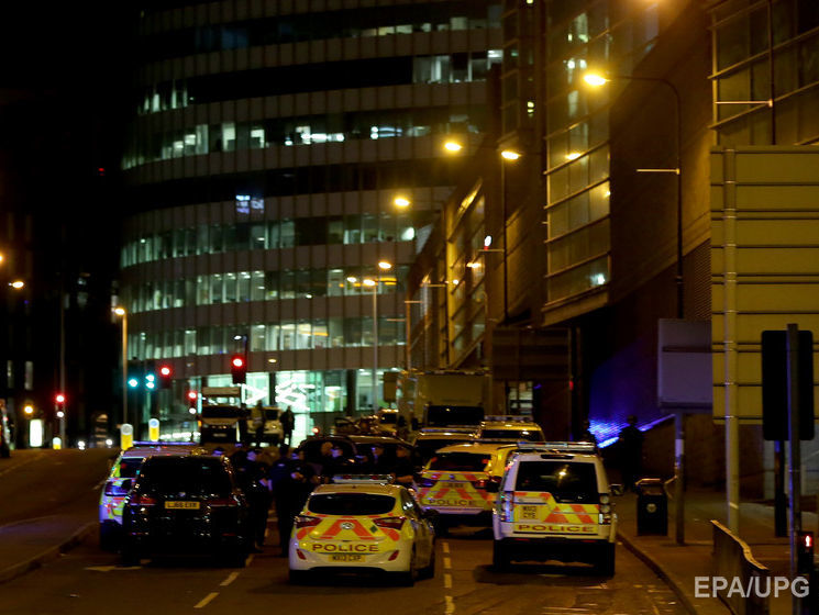 Мэй назвала взрыв на "Манчестер Арене" "ужасным террористическим актом"