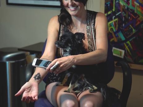 В США создали звуковые тату. Видео