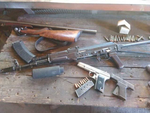 В Днепре СБУ задержала экс-волонтера, торговавшего оружием из зоны АТО