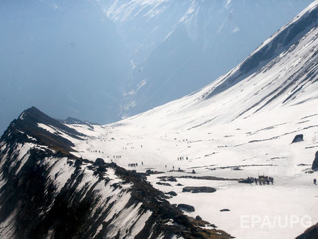 На Евересті в наметі знайшли тіла чотирьох альпіністів