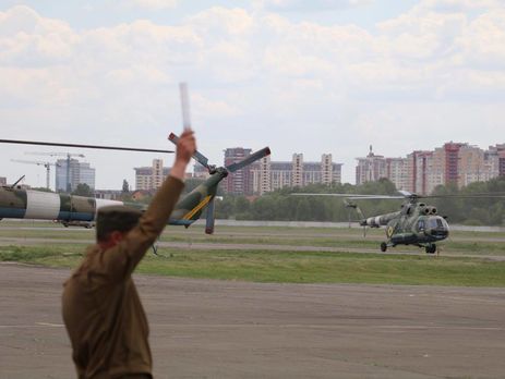 Матиос заявил, что авиатранспорт для доставки задержанных налоговиков в Киев использовался для ускорения судебных процедур