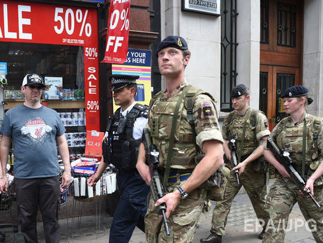 Спецслужбы обнаружили в Манчестере взрывчатку для новых терактов – СМИ