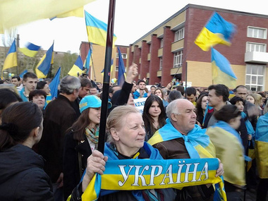 Соцопрос: Около 70% жителей юго-востока Украины против присоединения к России