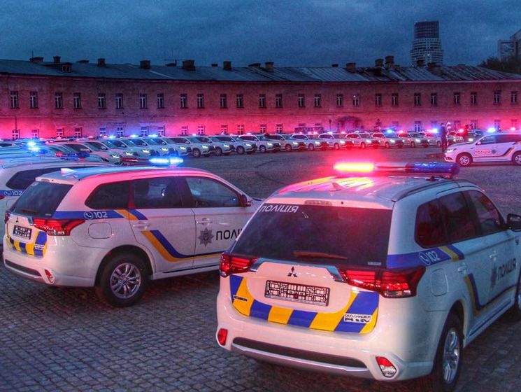 Японія передала українській поліції 635 автомобілів Mitsubishi з екологічними двигунами