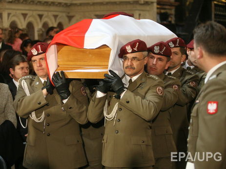 В гробах погибших в Смоленской катастрофе обнаружены останки разных людей – СМИ