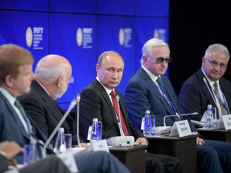 Путін закликав американських бізнесменів допомогти налагодити політичний діалог між Росією і США