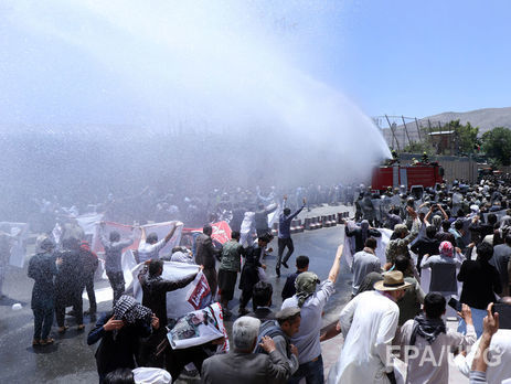 Демонстрация за усиление мер безопасности в Кабуле привела к столкновениям с полицией, есть погибшие