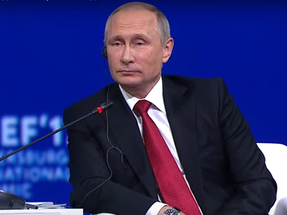 Путин – американской журналистке: Вот пристала. Видео