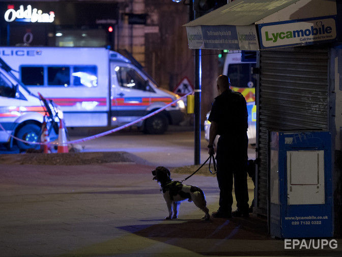 Люди с ножами напали на посетителей паба в Лондоне, говорят о четырех жертвах – СМИ