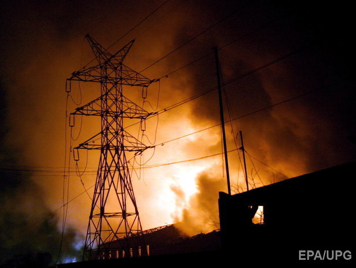На нефтехимическом заводе в Китае взорвалась цистерна, погибли восемь человек