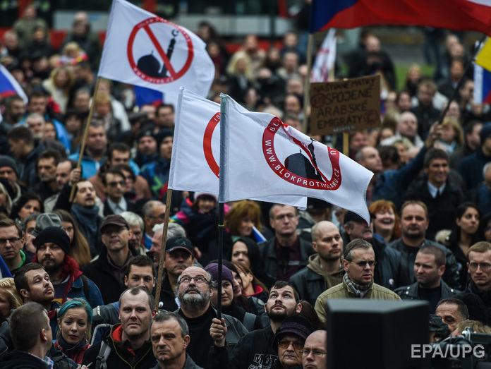 Чехия отказалась принимать беженцев по квотам ЕС