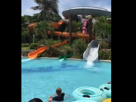 Посетитель аквапарка 