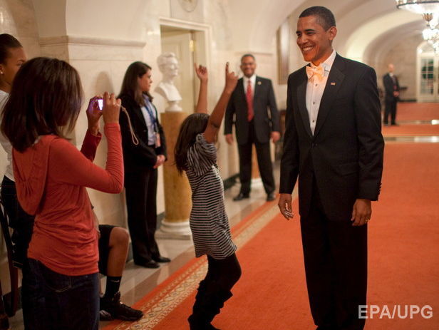 ﻿Мішель Обама розповіла, що її чоловік протягом вісьмох років носив один і той самий смокінг