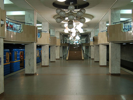 Полиция расследует обстоятельства смерти мужчины в киевском метро