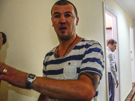 Полиция в Николаеве задержала боксера, избившего депутата областного совета