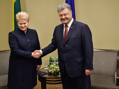 Порошенко: Россия блокирует создание трибунала по расследованию атаки на малайзийский Boeing, что де-факто является явкой с повинной