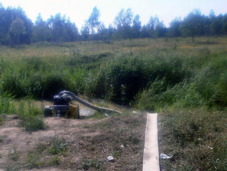 Полиция задержала три группы копателей янтаря в Житомирской области