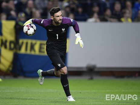 Ошибка Льориса. Вратарь сборной Франции на последних секундах матча со шведами отдал пас сопернику, который забил с центра поля. Видео