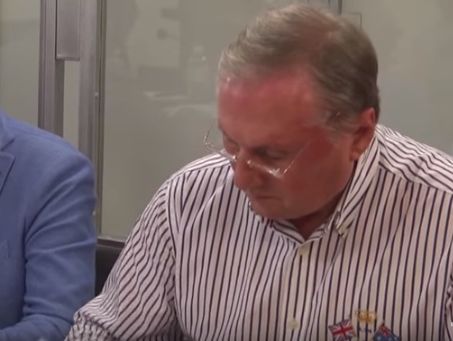 Суд продлил Ефремову арест до 6 августа