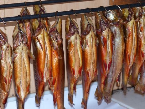 Из львовских супермаркетов изъяли 89 кг рыбных продуктов для предотвращения угрозы ботулизма