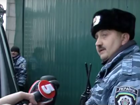 ﻿Серед поліцейських, які розганяли мітинг на Тверській у Москві, помітили екс-голову київського 