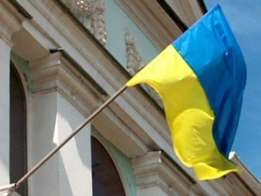 СМИ: На здание Меджлиса вернули украинский флаг
