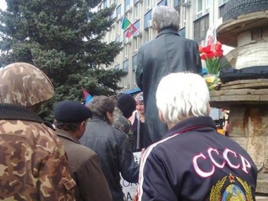 Луганские сепаратисты подрались во время митинга
