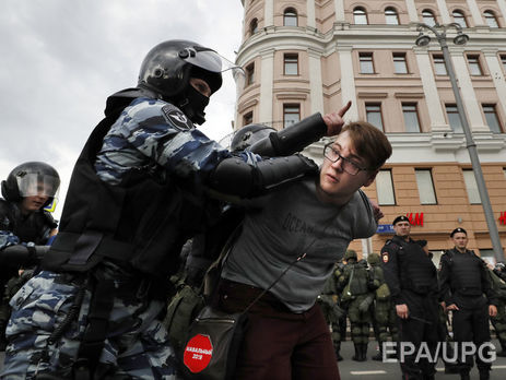 На антикоррупционном митинге в Москве были задержаны 136 подростков