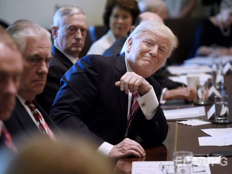 Около 200 конгрессменов подали в суд на Трампа из-за его иностранных доходов