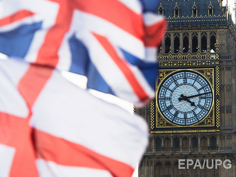 Объявление о создании парламентского большинства в Великобритании отложили из-за масштабного пожара