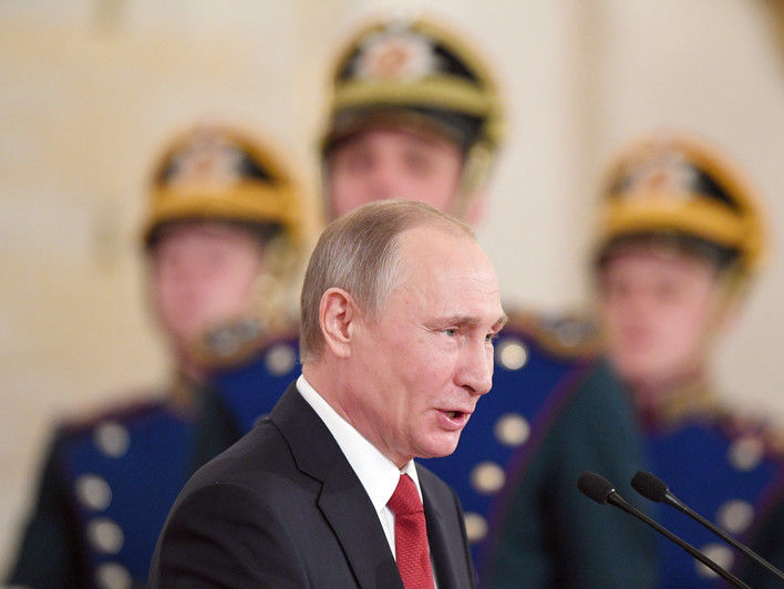 ﻿Путін: Росія жила під санкціями з моменту, коли почала ставати на ноги та почуватися міцно