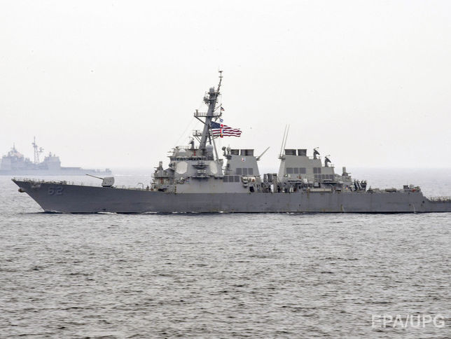 Унаслідок зіткнення біля Японії есмінця США з торговельним судном пропало семеро американських моряків