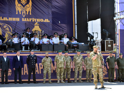 Троян: Мариуполь – родной дом для "Азова", подразделения, которого боится Путин