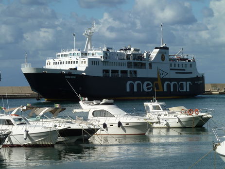 ﻿В Італії пасажирське судно зіткнулося з пірсом, є постраждалі