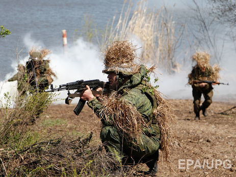 ﻿Унаслідок боїв на Донбасі четверо військовослужбовців дістало поранення – штаб АТО