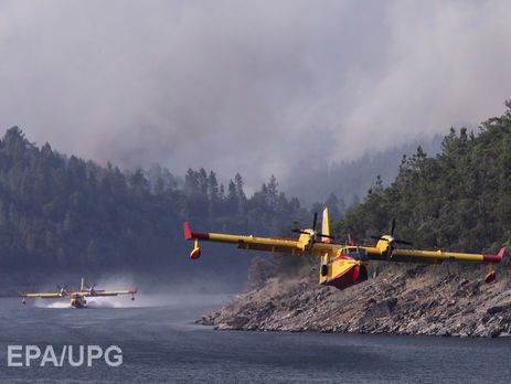 В Португалии во время тушения пожара разбился самолет