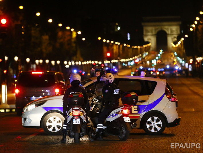 ﻿У Парижі грабіжники напали на главу делегації "Рособоронэкспорта" і спробували зґвалтувати його водія – ЗМІ
