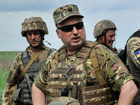 Правозащитники увидели дискриминацию в заявлениях Турчинова о проверках людей из Крыма и Донбасса, которые захотят воспользоваться безвизом