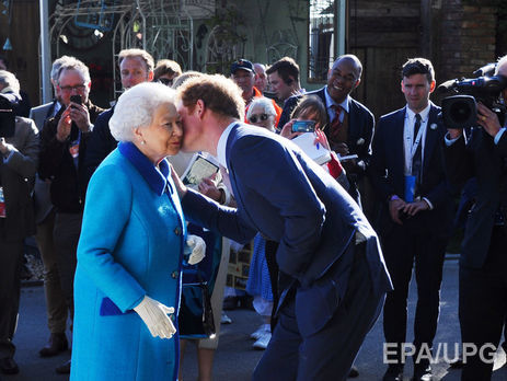﻿Принц Гаррі зізнався, що хотів відмовитися від регалій члена королівської сім'ї