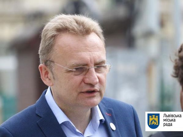 Садовый заявил, что восемь городов Львовской области стали принимать мусор из Львова