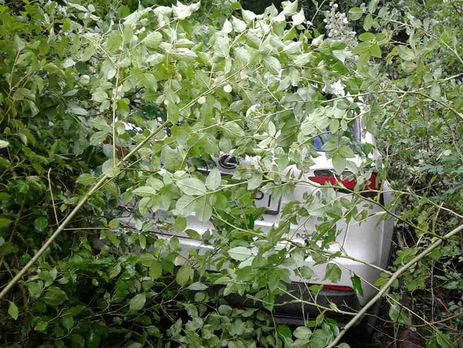 На пункте пропуска в Закарпатье водитель Lexus сбил шлагбаум и травмировал пограничника