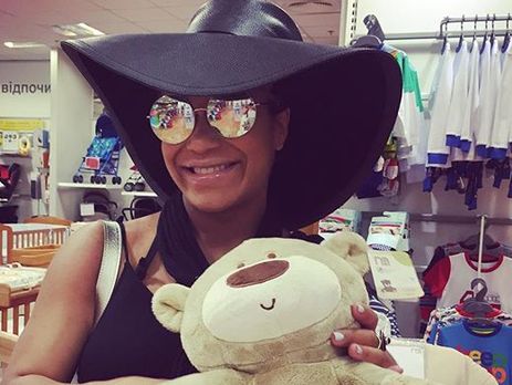 Гайтана показала живот на последних сроках беременности